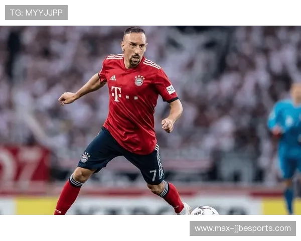 五月五日：足球传奇球星们的生日盛典，回顾他们的辉煌时刻与成长故事