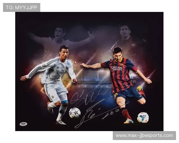 足球传奇对决：C罗梅西签名球星卡珍藏版引领收藏热潮