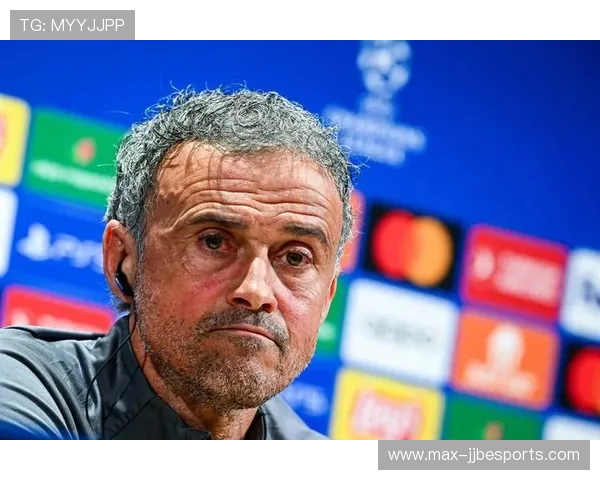 足球8号位的传奇球星分析与发展趋势：从经典到未来的演变