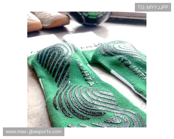 足球星球袜穿法全解析从基础到进阶一步步教你正确穿戴技巧